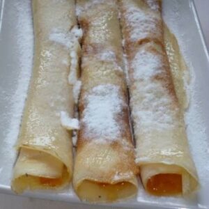 ハンガリー あんずジャムのクレープ